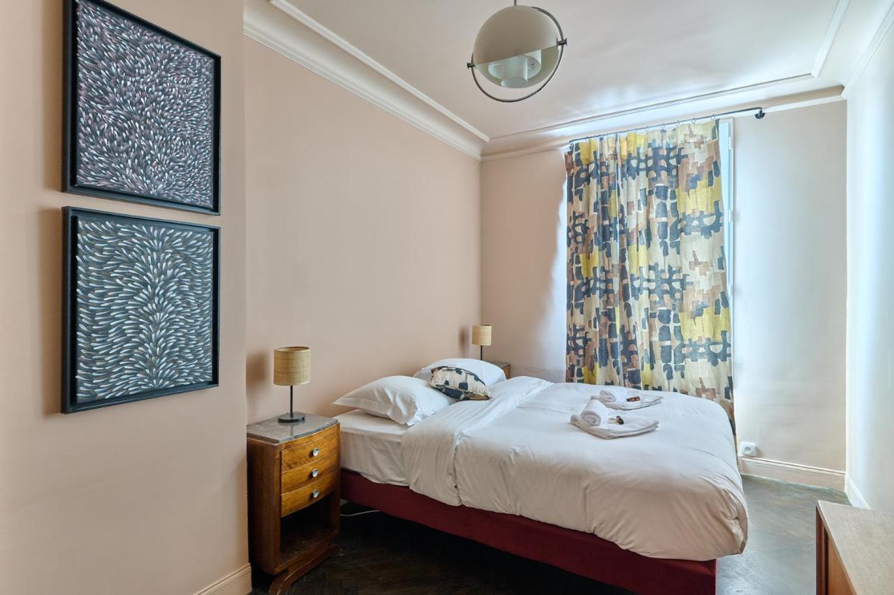 Apartment Center Of Paris With Terrace By Studio Prestige Экстерьер фото